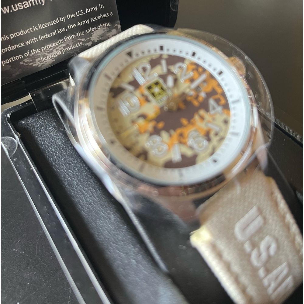 New Men’s Army Watch.  Great for Father’s Day